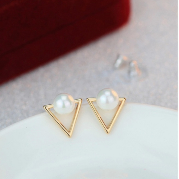 🍒 LAST Gold Pearl ⚪ Geometric Stud Earrings - Picture 2 of 4